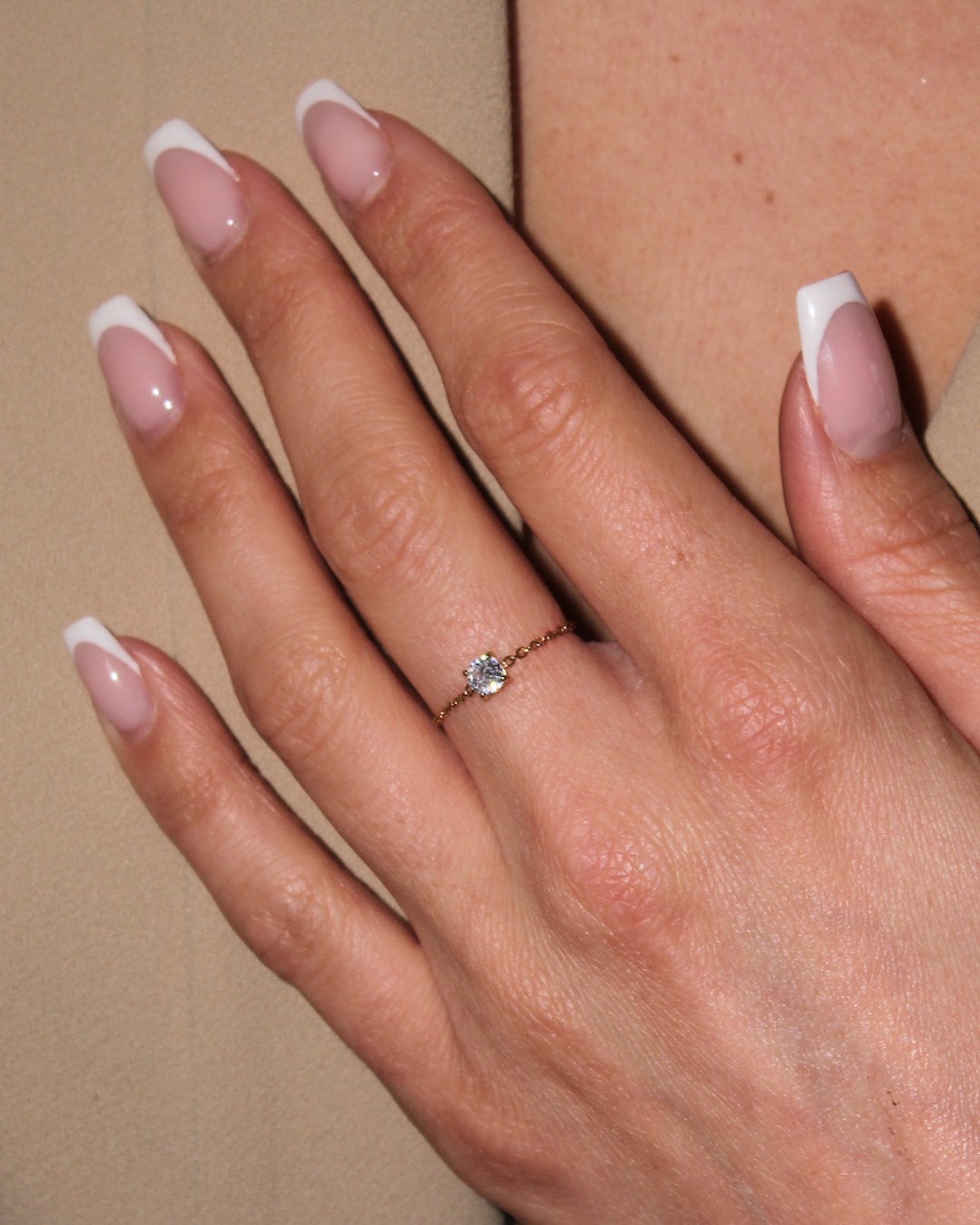 Zoya | Bague réglable en acier inoxydable et zircons